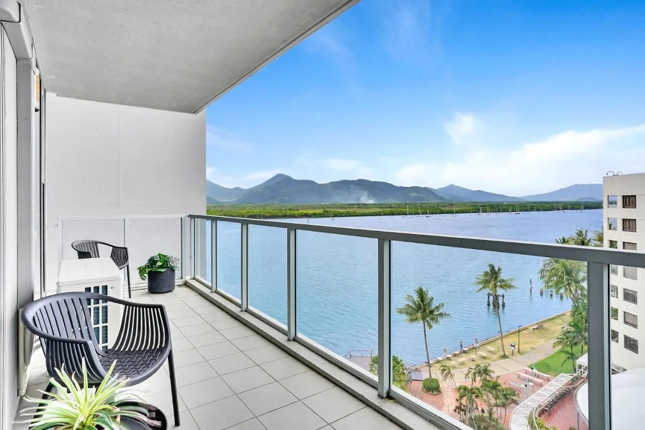 케언스 901 Harbour Lights With Ocean Views 아파트